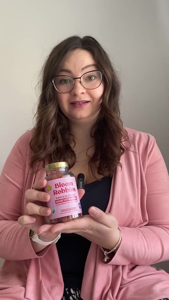 Náhled videa Bloom Robbins · recenze